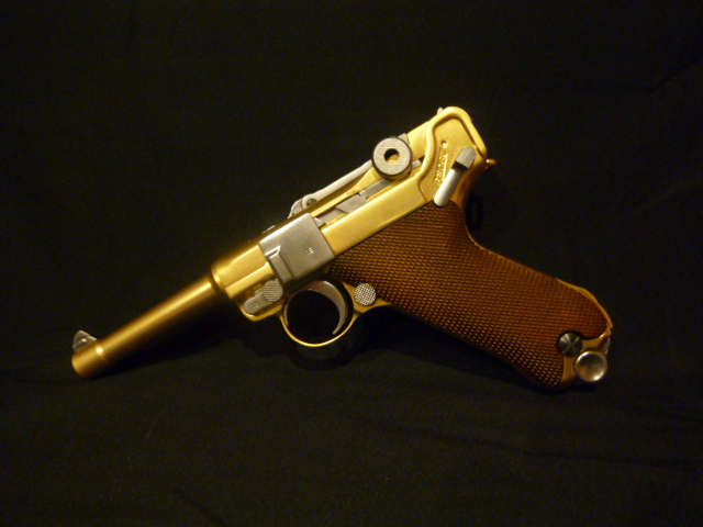 WE Luger P08 24K.JPG